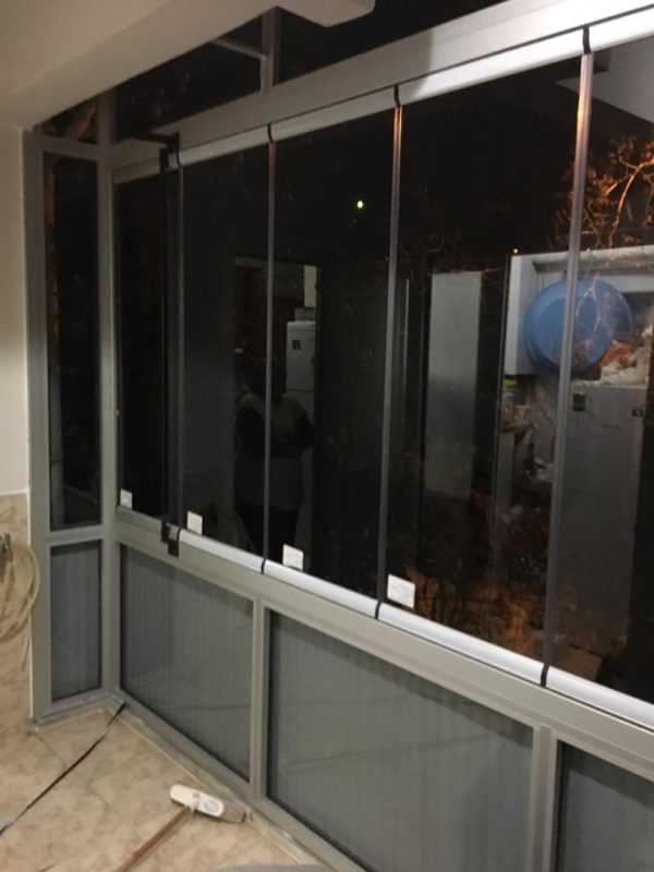 pvc üstü cam balkon