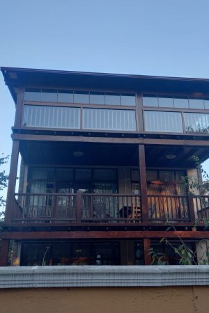 siyah cam balkon